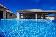 Villa in Crno - Villa Enna with heated pool