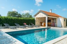 Ferienhaus in Galovac - Holiday house Antonia with pool