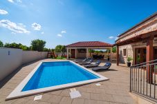 Villa in Debeljak - Villa Miandri with heated pool