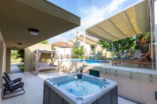 Villa in Poljica-Brig - Great Villa Field Hills with sauna and jacuzzi