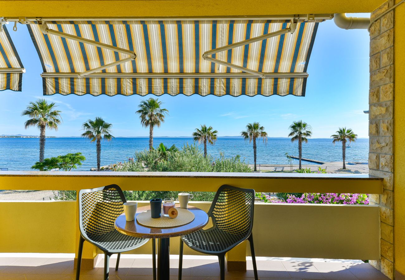 Ferienwohnung in Vir - Holiday Apartment Inga Yellow with a sea view