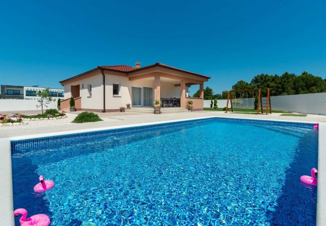 Villa in Zaton - Villa First Hill with heated pool