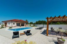 Villa in Zaton - Villa First Hill with heated pool