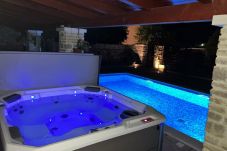 Villa in Biograd na moru - Villa Jacassa with heated pool and jacuzzi