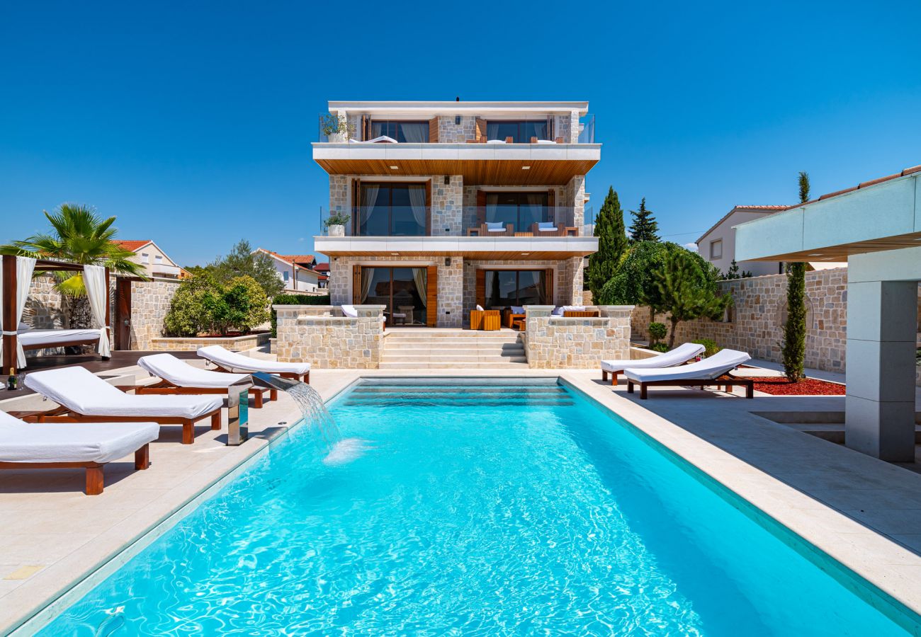 Villa in Kakma - Villa Nena with heated pool, jacuzzi and sauna