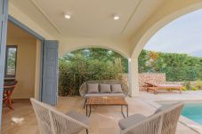 Villa in Dobropoljana - Seafront Villa Adriatica with pool