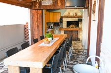 Ferienhaus in Zadar - Holiday Home Urbana with pool