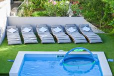 Ferienhaus in Zadar - Holiday Home Urbana with pool