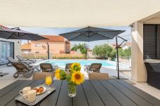 Ferienhaus in Sukošan - Villa Paloma with heated pool