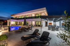 Villa in Maslenica - Villa Royal Hill with pool