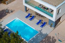 Villa in Maslenica - Seaview Villa Deep Green with pool