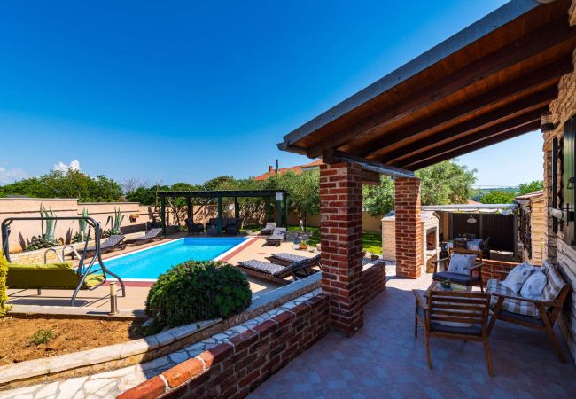 Villa in Posedarje - Stone villa Tea with pool