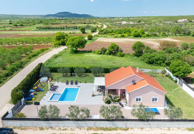 Villa in Tinj - Beautiful villa Maris with pool