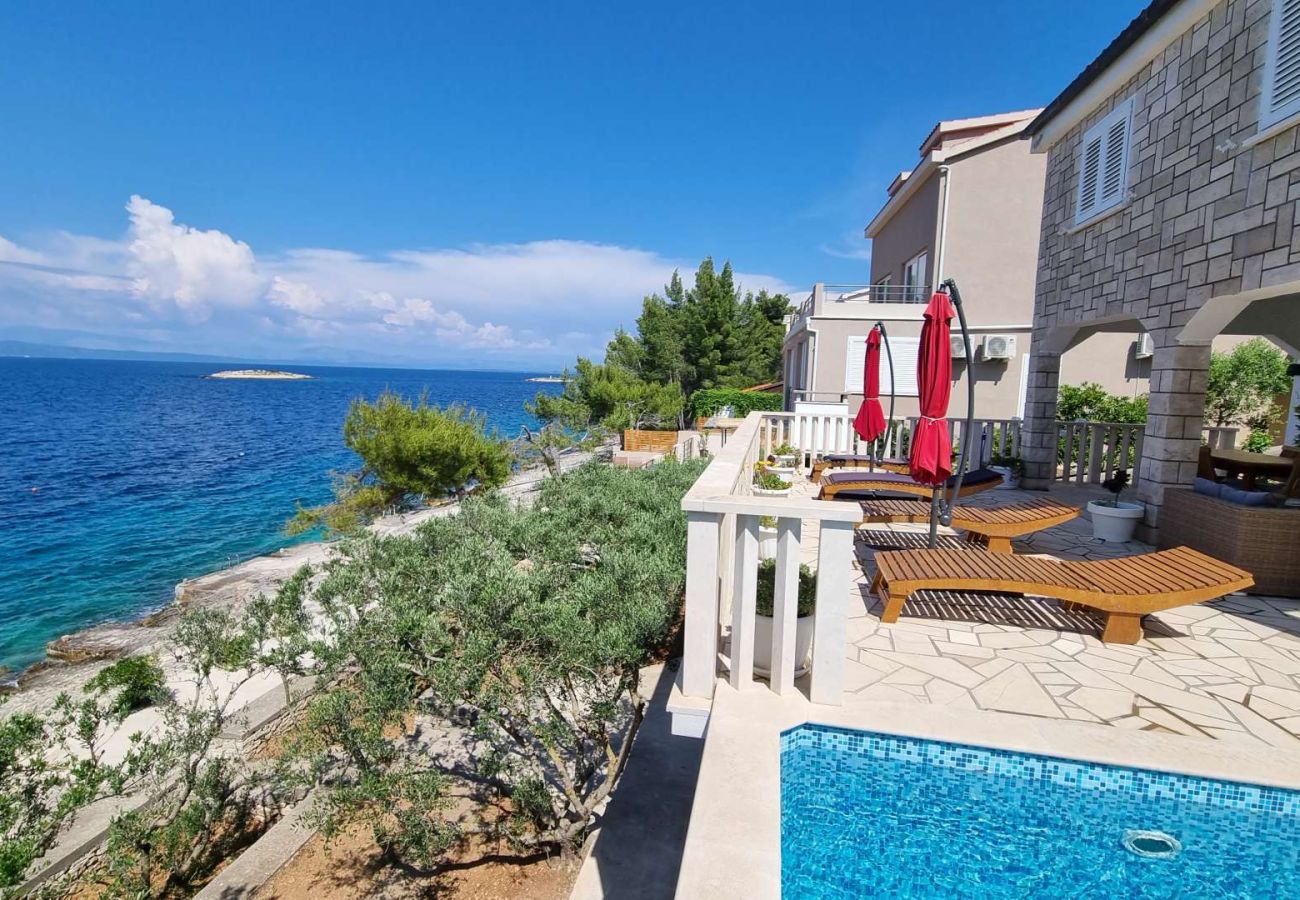 Villa in Korcula - Beachfront Villa Dream with pool
