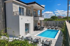 Villa in Crno - Villa Casa Coral With pool