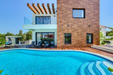 Villa in Zaton - Beautiful villa Tamaria with heated pool