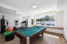 Villa in Crno - Villa Mare with heated pool and gym