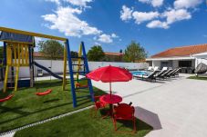 Villa in Crno - Villa Mare with heated pool and gym