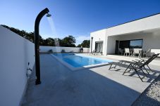 Villa in Briševo - Villa Zara Blu with pool