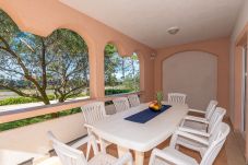 Ferienhaus in Lozice - Beachside Holiday House Manuela