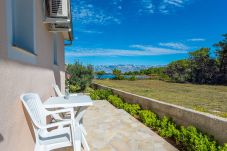 Ferienhaus in Lozice - Beachside Holiday House Anamarija