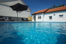 Villa in Glavica - Villa Mia with pool