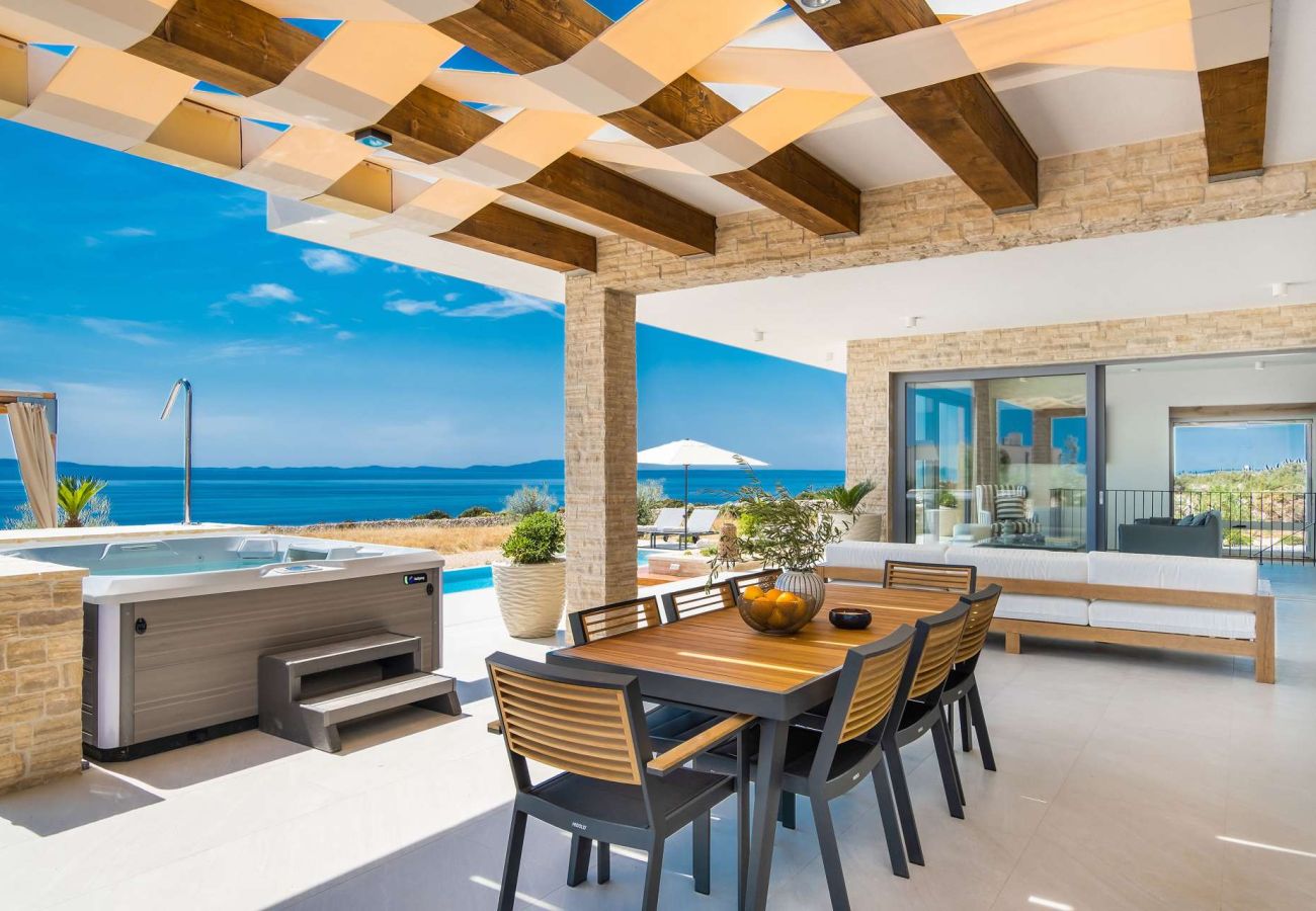 Villa in Novalja - 5* Luxury Seaview Villa Plant 2 with pool