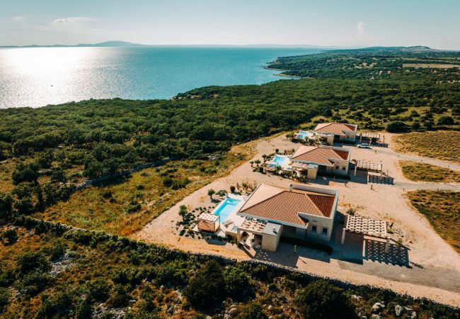 Villa in Novalja - 5* Luxury Seaview Villa Plant 4 with pool