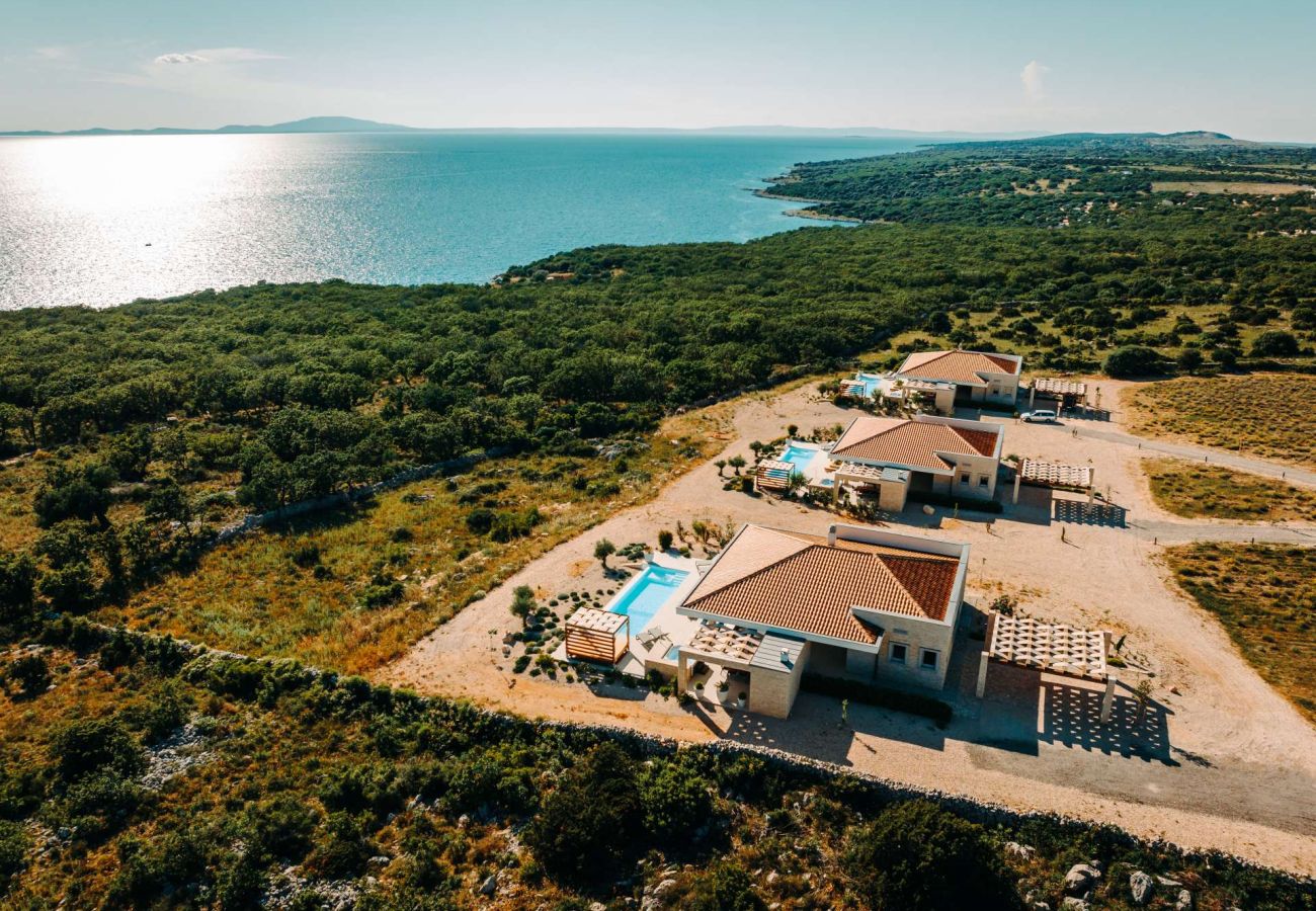 Villa in Novalja - 5* Luxury Seaview Villa Plant 4 with pool