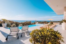 Villa in Novalja - 5* Luxury Seaview Villa Plant 5 with pool