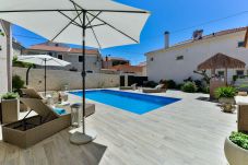 House in Petrcane - Modern Holiday house Gatsby only 40m from the sea