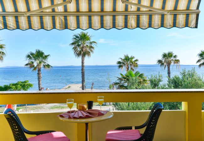 Apartment in Vir - Holiday Apartment Inga Blue with exit to the beach