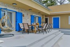 Villa in Slivnica - Villa RE with heated pool and spa