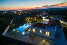 Villa in Debeljak - Luxurious villa Bright with pool