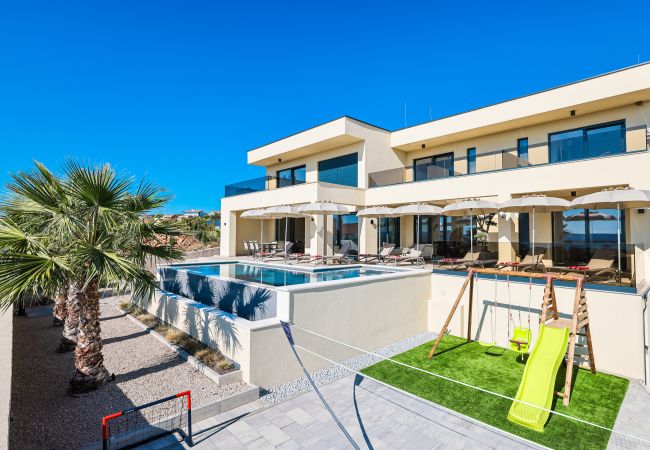 Villa in Maslenica - Villa Novue with pool