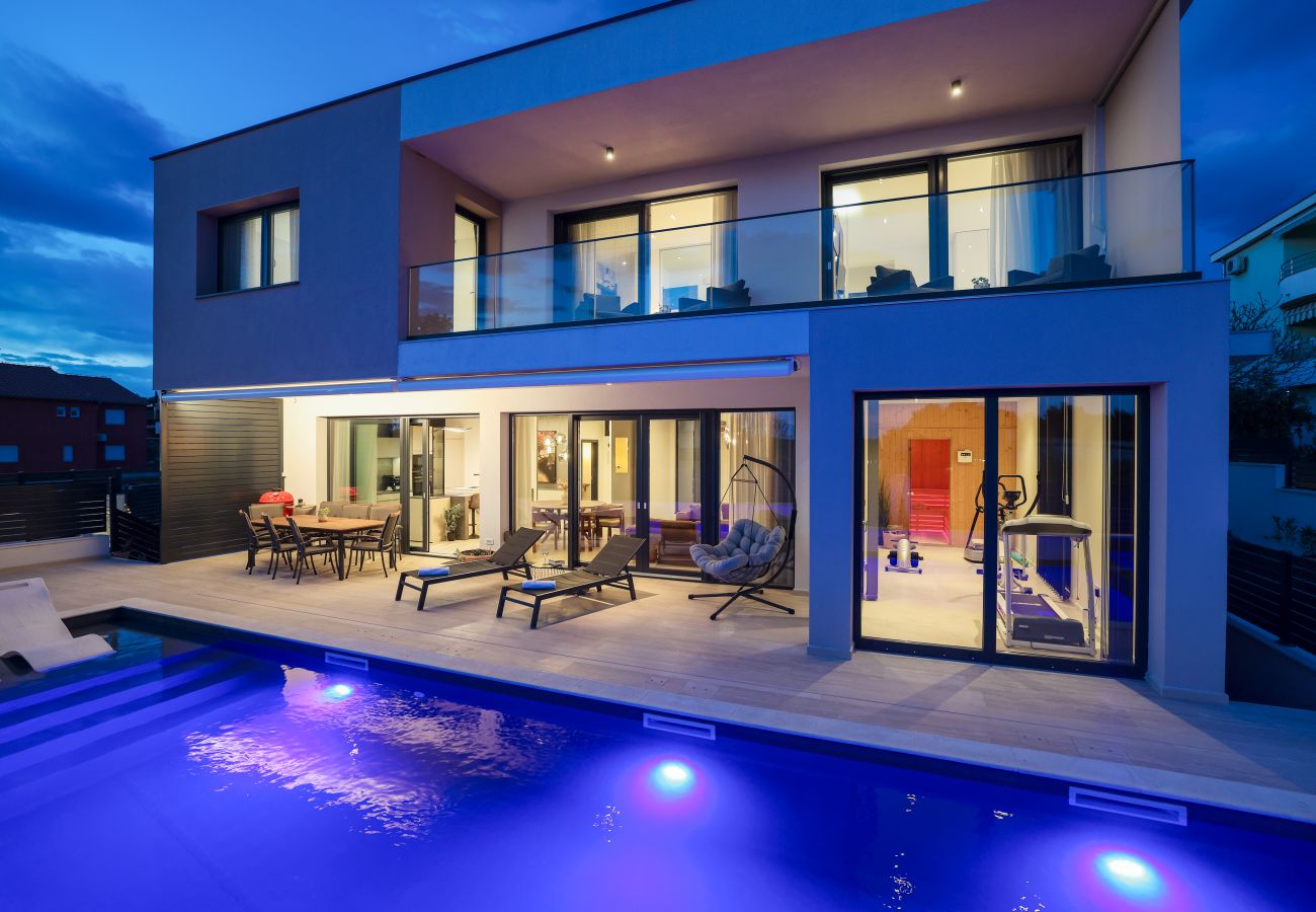 Villa in Pakoštane - Villa Barbara with heated pool