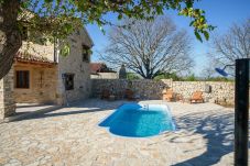 House in Stankovci - Holiday Home Marilu with pool