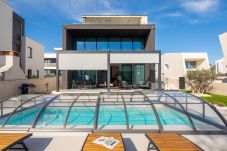 Villa in Petrcane - Villa Acacia with heated pool