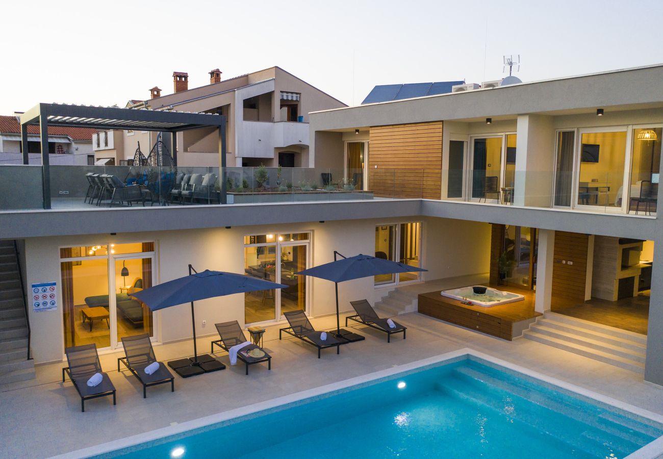 Villa in Zadar - Luxury villa Mary Lou with pool and spa area