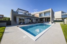Villa in Zadar - Luxury villa Mary Lou with pool and spa area
