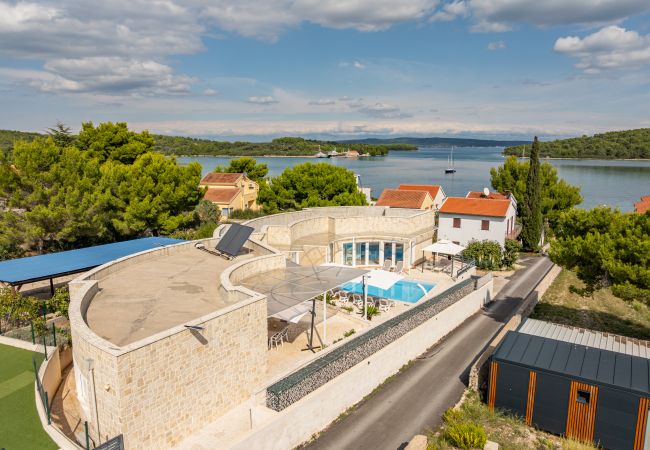 Villa in Ždrelac - 5* Unique luxury Villa Feriatum Lissa