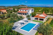 Apartment in Donje Raštane - Apartment Lara 2+2