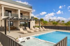 Villa in Tinj - Villa Katarina with pool and jacuzzi